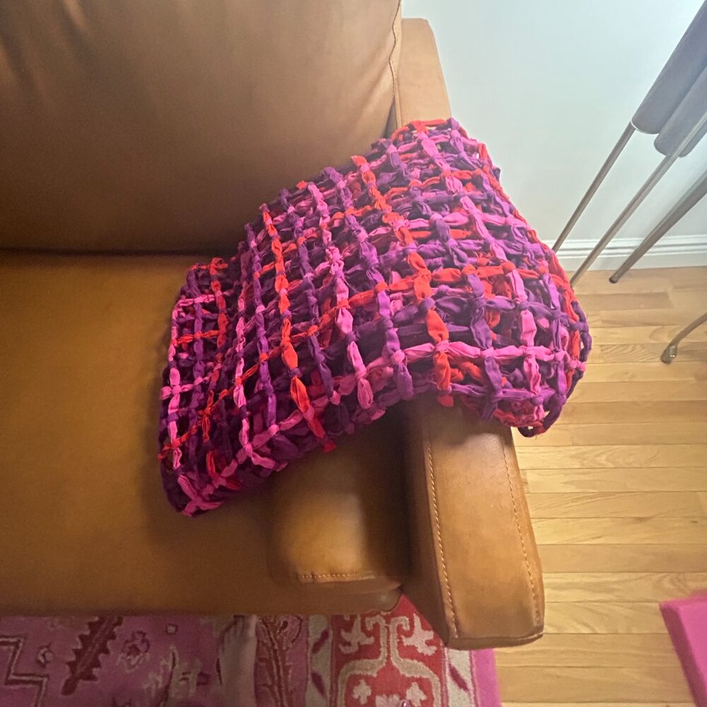 Anthropologie By Paola Navone - Netted Throw Blanket Pink, Red, Purple